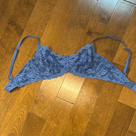 Montelle bra 32D brand new never worn - Picture 5 of 10